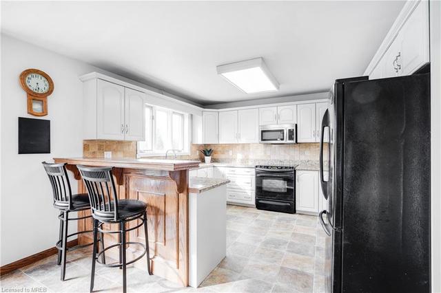 8849 Wellington Rd 50, House detached with 5 bedrooms, 3 bathrooms and 23 parking in Halton Hills ON | Image 8