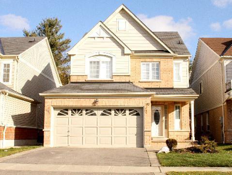 90 Beachgrove Cres, House detached with 3 bedrooms, 3 bathrooms and 2 parking in Whitby ON | Image 1