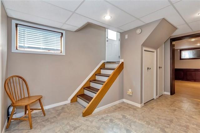 9 Helsby Cres, House detached with 3 bedrooms, 2 bathrooms and 6 parking in Etobicoke ON | Image 13