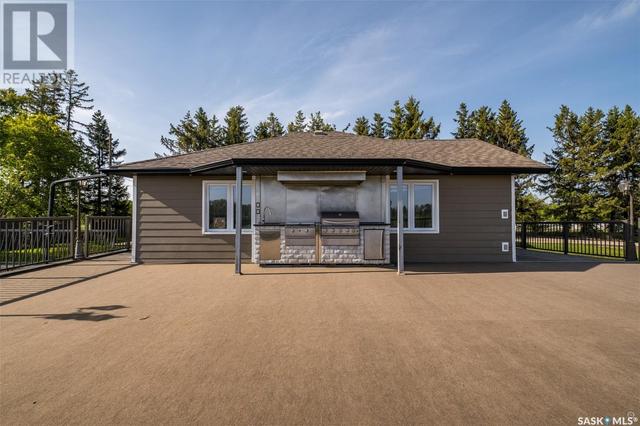 1010 Riverside Dr, House detached with 5 bedrooms, 3 bathrooms and null parking in Prince Albert SK | Image 38