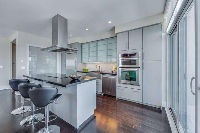 PH2 - 120 Homewood Ave, Condo with 2 bedrooms, 2 bathrooms and 2 parking in Toronto ON | Image 9