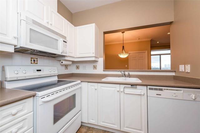 PH2 - 1750 Bayview Ave, Condo with 2 bedrooms, 2 bathrooms and 1 parking in Toronto ON | Image 2