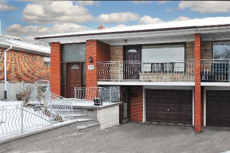 90 Blaney Cres, House semidetached with 3 bedrooms, 2 bathrooms and 2 parking in North York ON | Image 1