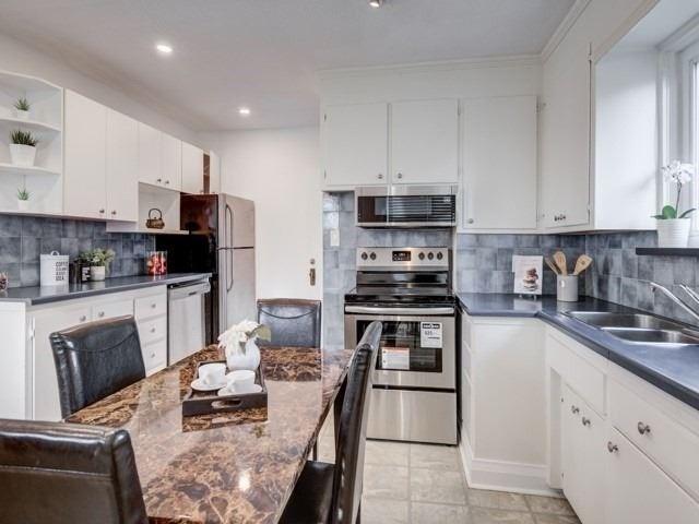 MAIN - 34 Glencrest Blvd, House detached with 2 bedrooms, 1 bathrooms and 3 parking in East York ON | Image 3