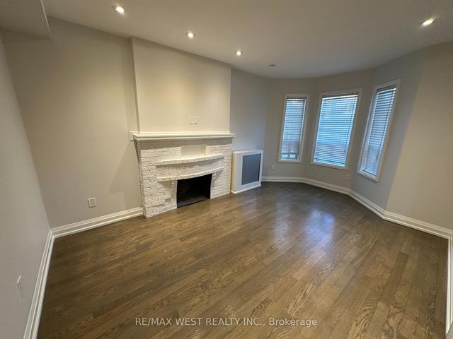 MAIN - 177 Marion St, House detached with 1 bedrooms, 1 bathrooms and 1 parking in Toronto ON | Image 2