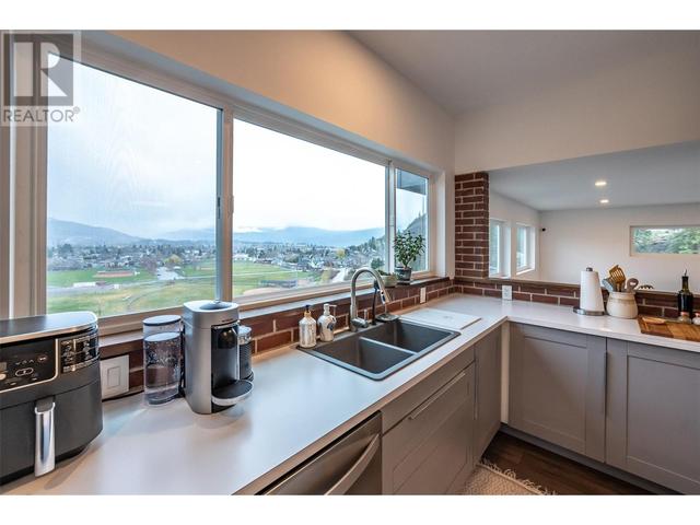 116 - 10903 Dale Meadows Rd, House detached with 5 bedrooms, 3 bathrooms and 2 parking in Summerland BC | Image 5