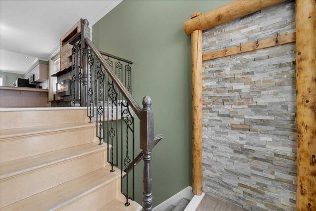 MAIN - 129 Ruffet Dr, House detached with 3 bedrooms, 2 bathrooms and 2 parking in Barrie ON | Image 12