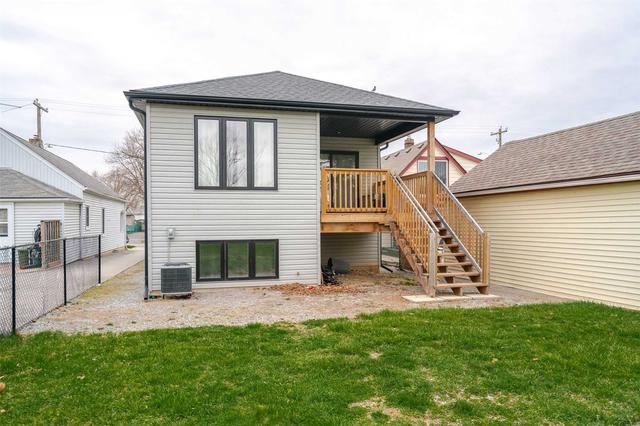 MAIN - 11 Edith St, House detached with 3 bedrooms, 1 bathrooms and 1 parking in Saint Catharines ON | Image 9