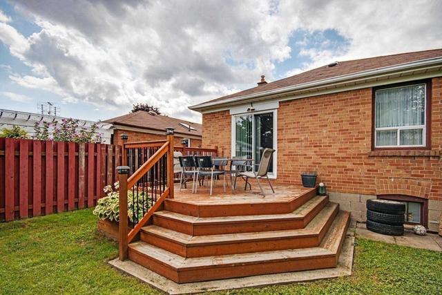 MAIN - 31 Manhattan Dr, House detached with 3 bedrooms, 1 bathrooms and 2 parking in Scarborough ON | Image 2