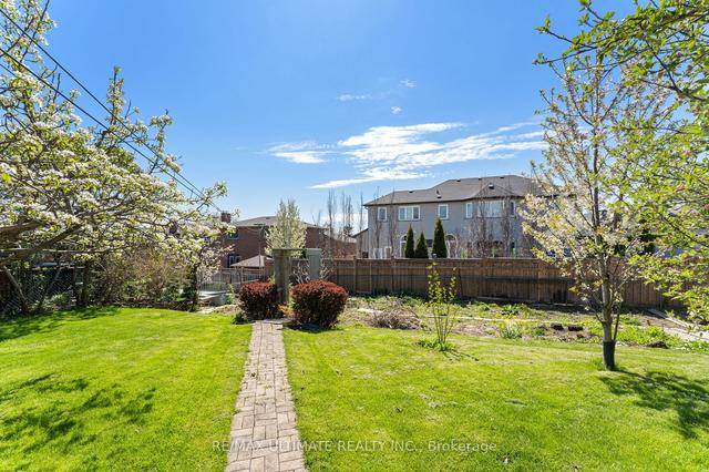 57 Veerland Dr, House detached with 5 bedrooms, 3 bathrooms and 4 parking in Toronto ON | Image 28