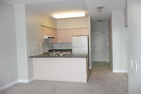 PH-15 - 51 Times Ave, Condo with 1 bedrooms, 1 bathrooms and 1 parking in Thornhill ON | Image 2