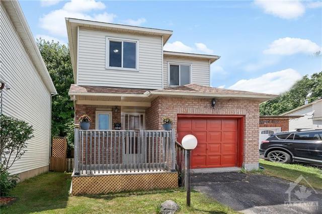 9 Kirkpatrick Crt, House detached with 3 bedrooms, 3 bathrooms and 3 parking in Kanata ON | Image 1