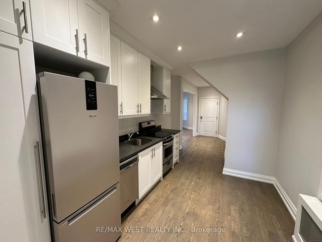 MAIN - 177 Marion St, House detached with 1 bedrooms, 1 bathrooms and 1 parking in Toronto ON | Image 8