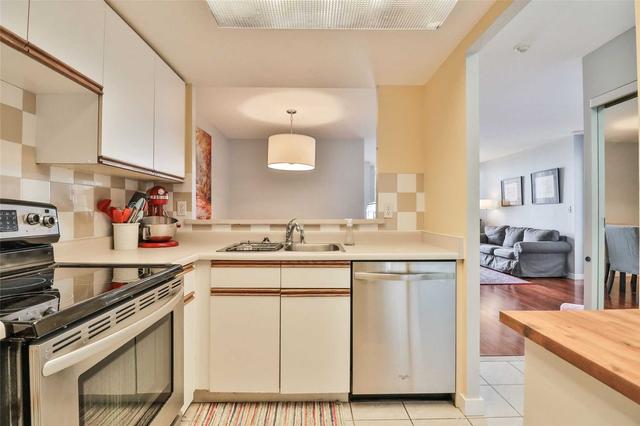 PH2 - 100 Observatory Lane, Condo with 2 bedrooms, 2 bathrooms and 1 parking in Richmond Hill ON | Image 8