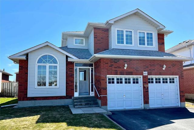 883 Deer Valley Dr, House detached with 3 bedrooms, 4 bathrooms and 4 parking in Oshawa ON | Image 1