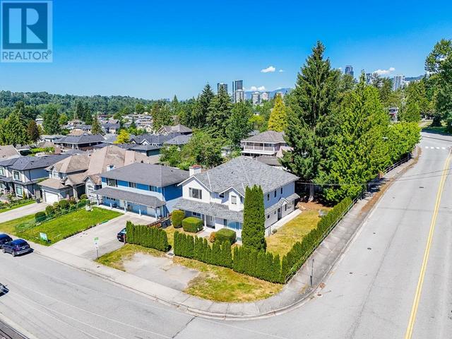 729 Henderson Ave, House detached with 7 bedrooms, 5 bathrooms and 4 parking in Coquitlam BC | Image 34
