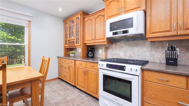 75 Lakeland Dr, House detached with 3 bedrooms, 1 bathrooms and 8 parking in South Bruce Peninsula ON | Image 6