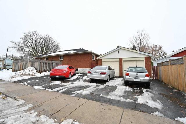 100 West 3rd St, House detached with 5 bedrooms, 2 bathrooms and 3 parking in Hamilton ON | Image 17