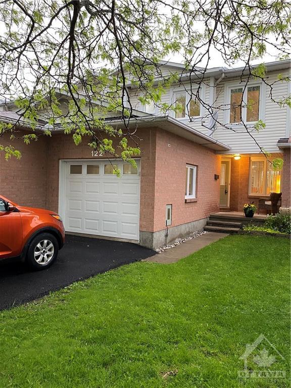 122 Montana Way N, Townhouse with 3 bedrooms, 3 bathrooms and 3 parking in Ottawa ON | Image 4