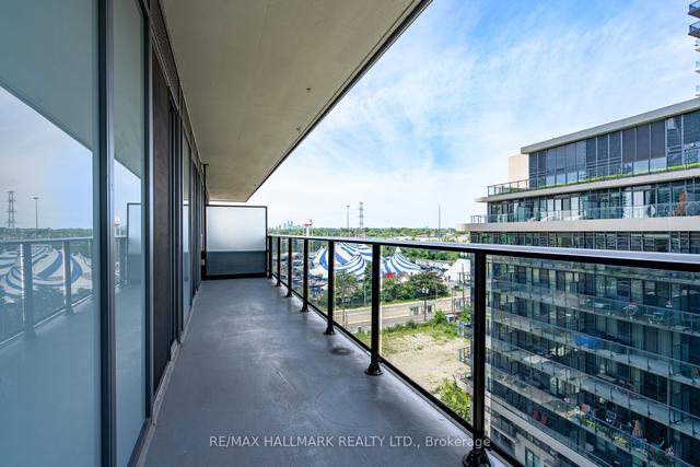 803 - 70 Annie Craig Dr, Condo with 1 bedrooms, 2 bathrooms and 1 parking in Toronto ON | Image 10