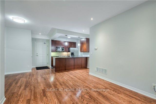 B14 - 245 Dalesford Rd, Condo with 2 bedrooms, 2 bathrooms and 1 parking in Etobicoke ON | Image 13