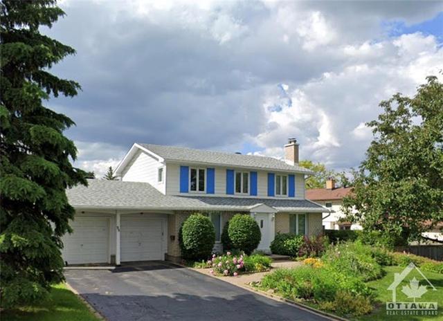 90 Beaver Ridge, House detached with 4 bedrooms, 3 bathrooms and 6 parking in Nepean ON | Image 1
