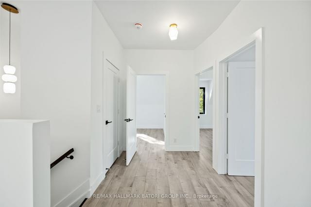 MAIN - 25 Palmerston Ave, House semidetached with 3 bedrooms, 2 bathrooms and 1 parking in Toronto ON | Image 4