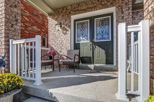 36 A.V. Nolan Dr, House detached with 5 bedrooms, 5 bathrooms and 4 parking in Stouffville ON | Image 2