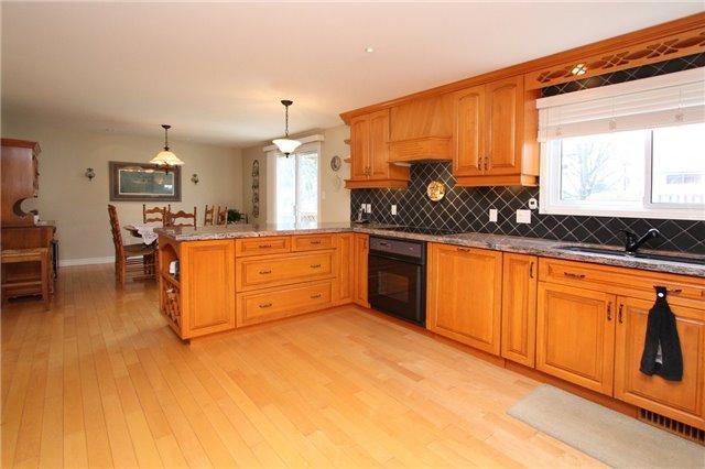 883 Anderson Ave, House detached with 3 bedrooms, 2 bathrooms and 4 parking in Milton ON | Image 8