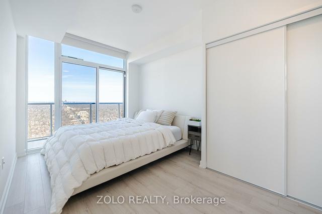 3104 - 33 Helendale Ave, Condo with 2 bedrooms, 2 bathrooms and 0 parking in Toronto ON | Image 4