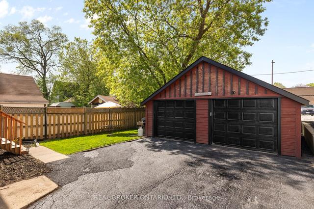 44 Colborne St W, House detached with 3 bedrooms, 2 bathrooms and 6 parking in Orillia ON | Image 12