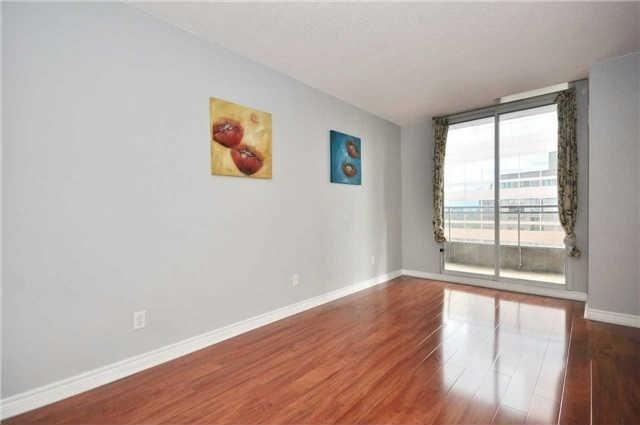 PH-211 - 260 Doris Ave, Condo with 1 bedrooms, 1 bathrooms and 1 parking in North York ON | Image 7