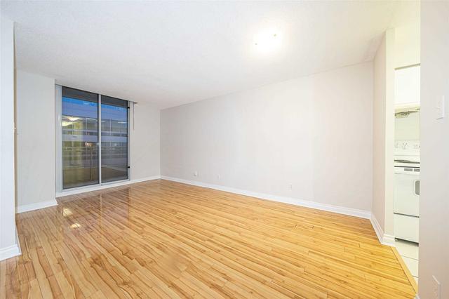 PH201 - 260 Doris Ave, Condo with 1 bedrooms, 1 bathrooms and 1 parking in North York ON | Image 8
