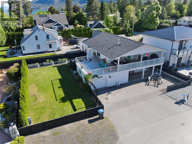 523 Stonor St, House detached with 4 bedrooms, 2 bathrooms and 4 parking in Summerland BC | Image 1