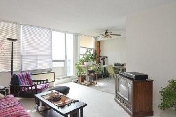 PH-16 - 55 William St E, Condo with 1 bedrooms, 1 bathrooms and 1 parking in Oshawa ON | Image 7