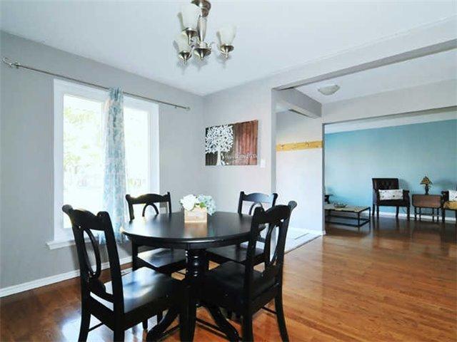 885 Vicki Dr, House detached with 3 bedrooms, 2 bathrooms and 2 parking in Pickering ON | Image 7