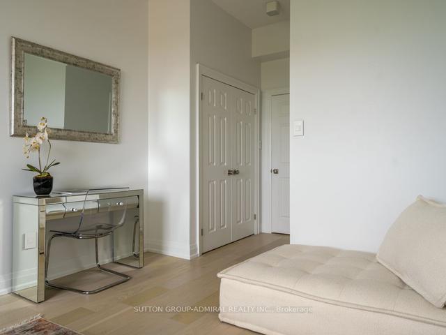 PH1 - 800 Sheppard Ave W, Condo with 2 bedrooms, 3 bathrooms and 2 parking in North York ON | Image 4