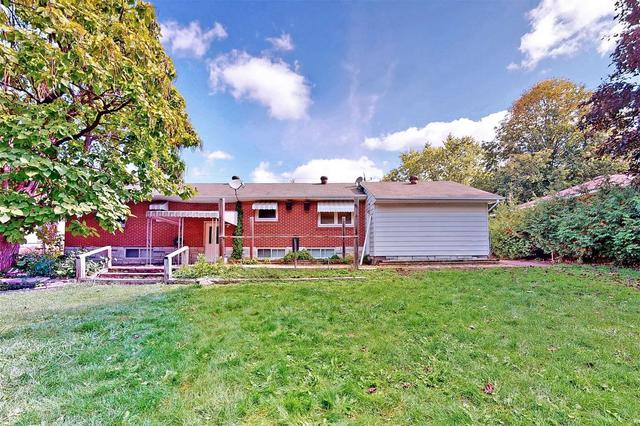 90 Belfry Dr, House detached with 3 bedrooms, 2 bathrooms and 7 parking in Newmarket ON | Image 17