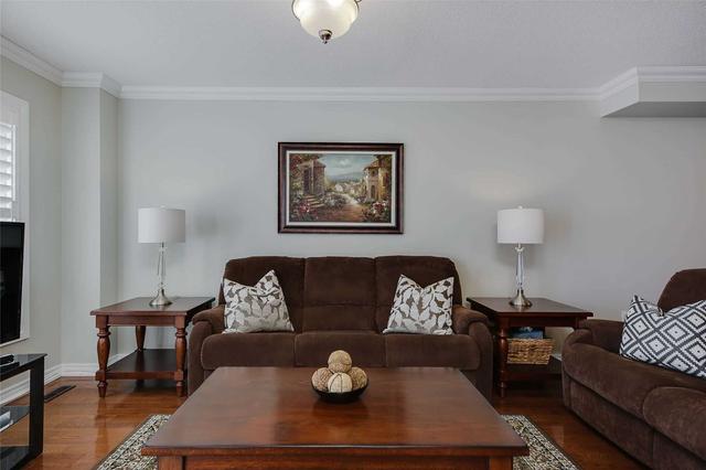 9 Lake Cres, House attached with 3 bedrooms, 4 bathrooms and 2 parking in Barrie ON | Image 5
