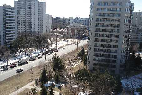 PH209 - 1 Emerald Lane, Condo with 1 bedrooms, 1 bathrooms and 1 parking in Thornhill ON | Image 2