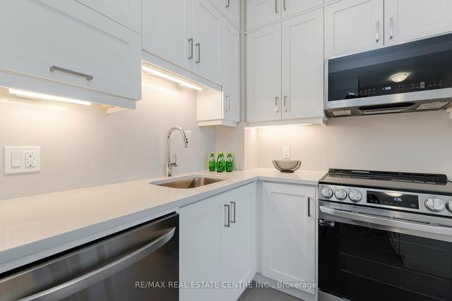 521 - 3265 Carding Mill Trail, Condo with 2 bedrooms, 2 bathrooms and 1 parking in Oakville ON | Image 4