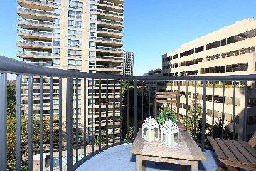 803 - 47 St Clair Ave W, Condo with 2 bedrooms, 2 bathrooms and 1 parking in Toronto ON | Image 8