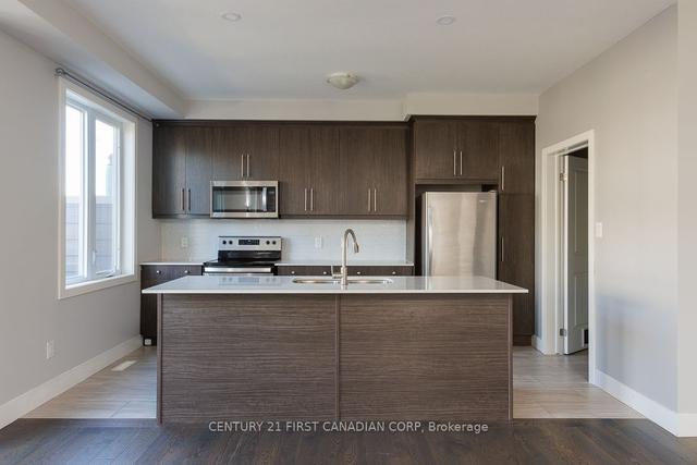29 - 2070 Meadowgate Blvd, Townhouse with 3 bedrooms, 3 bathrooms and 4 parking in London ON | Image 2