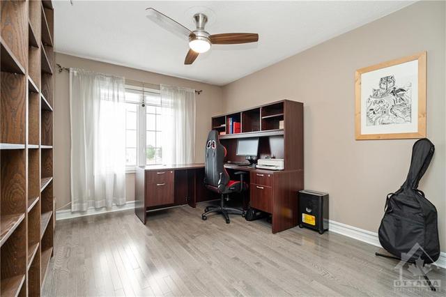 1778 Jersey St, Townhouse with 3 bedrooms, 2 bathrooms and 3 parking in Ottawa ON | Image 20