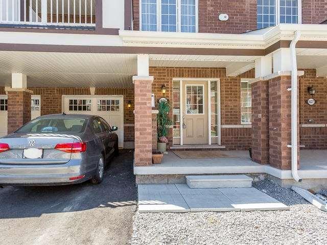 03 - 1625 Leblanc Crt, House attached with 3 bedrooms, 3 bathrooms and 2 parking in Milton ON | Image 2