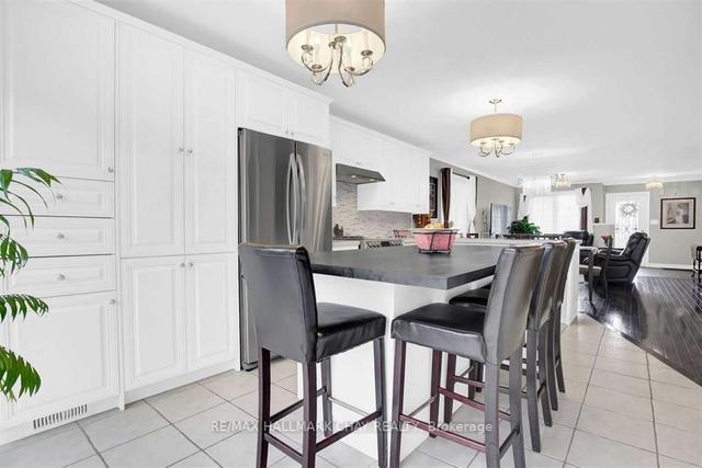 MAIN - 2123 Osbond Rd, House detached with 2 bedrooms, 2 bathrooms and 3 parking in Innisfil ON | Image 6