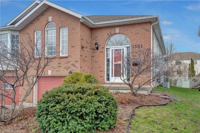 1381 Brackenwood Cres, House semidetached with 3 bedrooms, 2 bathrooms and 2 parking in Kingston ON | Image 1