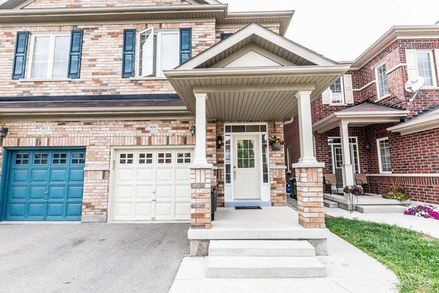 909 Oasis Dr, House semidetached with 4 bedrooms, 6 bathrooms and 4 parking in Mississauga ON | Image 1