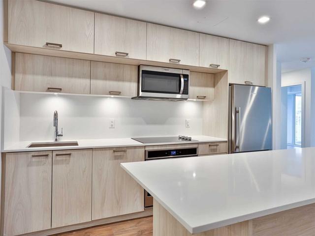 PH12 - 50 Mccaul St, Condo with 3 bedrooms, 2 bathrooms and 2 parking in Toronto ON | Image 6
