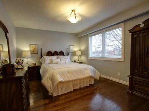 883 Messenger Meadow Dr, House detached with 4 bedrooms, 4 bathrooms and 4 parking in Mississauga ON | Image 12